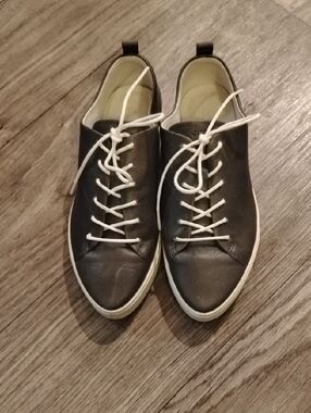 Ecco Olive Green Leather Lace-Up Sneakers with White Sole